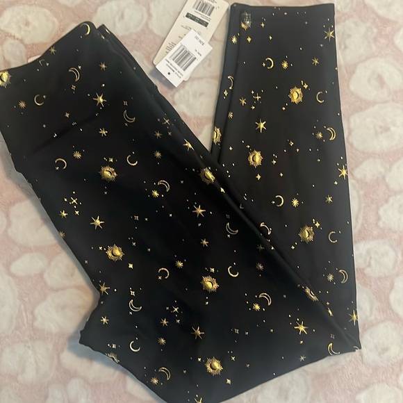 ☀️ 3 / $15 Sale ☀️ marika flex leggings - Picture 1 of 6
